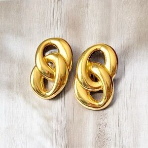 Vintage gold knot clip on earrings
